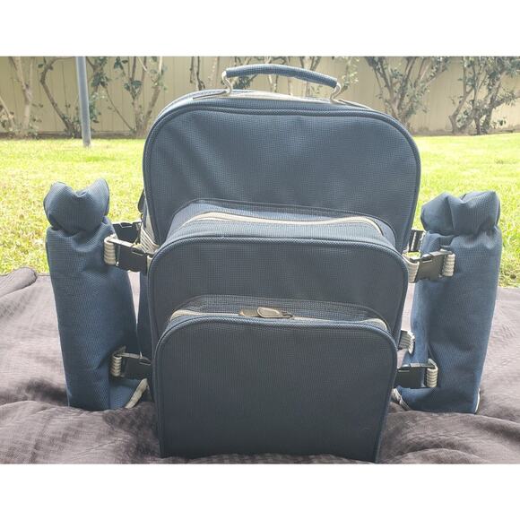 Picnic Plus Backpack Insulated Compartments Wine Bottle Holders Cutlery + More - Picture 2 of 5